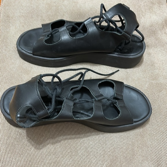 Black leather sandals - Picture 4 of 4